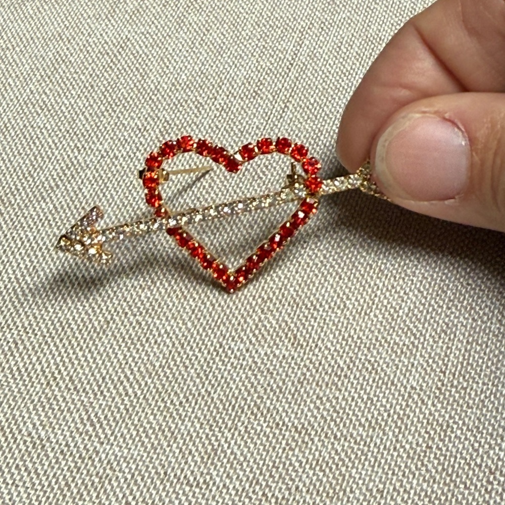 Arrow Through The Heart Rhinestone Pin - Picture 2 of 6